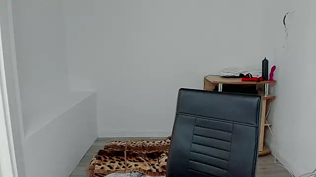 Snapshot of sexxymuscles4u chatting on 01.21.25 sexxymuscles4u online show from 01.21.25