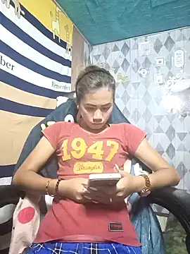 Snapshot of Cutie_body11 chatting on 02.03.25 Cutie body11 online show from 02.03.25