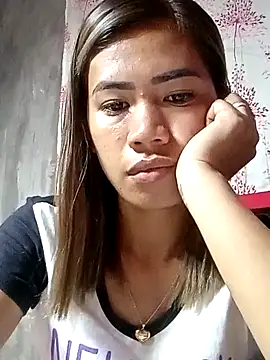 Snapshot of Cutie_body11 chatting on 03.18.25 Cutie body11 online show from 03.18.25