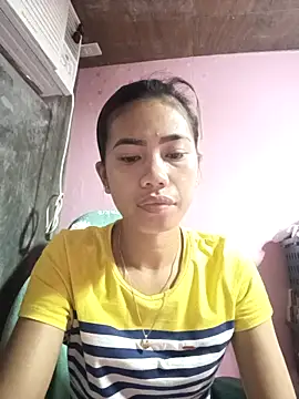 Snapshot of Cutie_body11 chatting on 10.27.25 Cutie body11 online show from 10.27.25