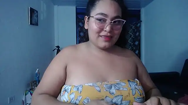 Snapshot of sirena_15 chatting on 10.03.25 sirena 15 online show from 10.03.25