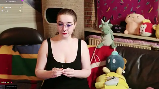 Snapshot of GamerGirl_Eve chatting on 02.14.26 GamerGirl Eve online show from 02.14.26