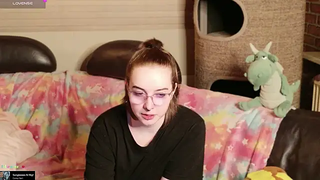 Snapshot of GamerGirl_Eve chatting on 03.08.26 GamerGirl Eve online show from 03.08.26