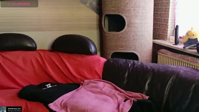 Snapshot of GamerGirl_Eve chatting on 04.15.26 GamerGirl Eve online show from 04.15.26