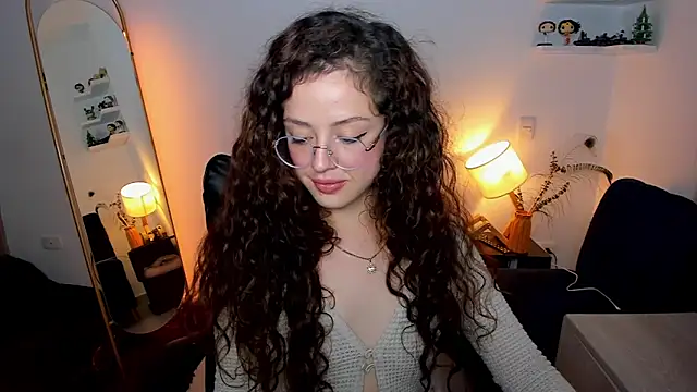 Cassandra Caiin online show from 03.15.26