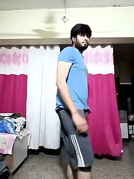 Snapshot of SimplyKarthik09 chatting on 12.28.24 SimplyKarthik09 online show from 12.28.24