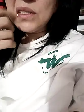 Snapshot of alexa_milsf chatting on 03.17.25 alexa milsf online show from 03.17.25