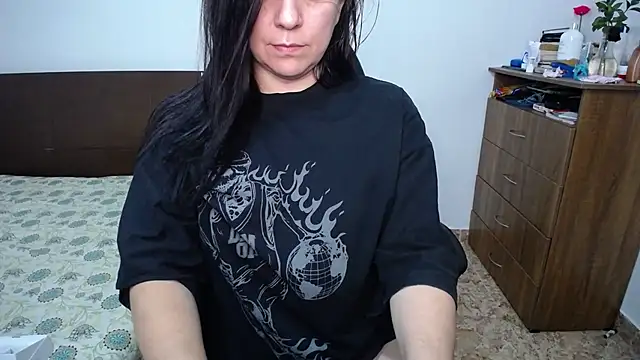 Snapshot of alexa_milsf chatting on 10.06.25 alexa milsf online show from 10.06.25