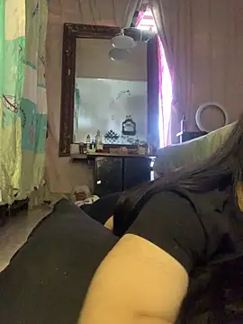 Estefani 32 online show from 04.04.26