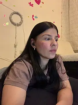 Estefani 32 online show from 04.10.26