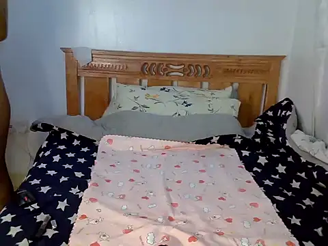 Snapshot of purplescarlet chatting on 01.05.26 purplescarlet online show from 01.05.26