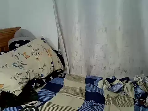 purplescarlet online show from 03.17.26