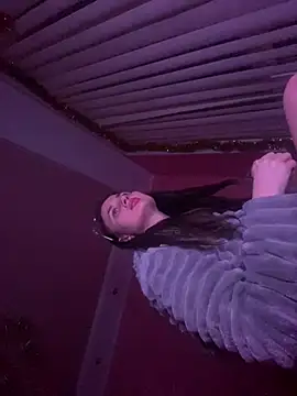 Flossy Vettie online show from 02.16.25