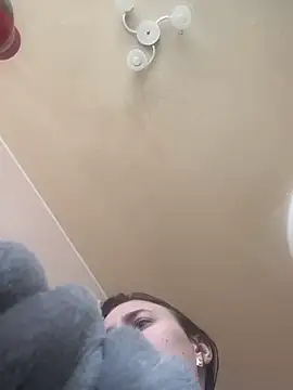 Flossy Vettie online show from 02.18.25