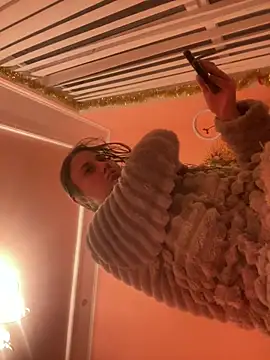 Flossy Vettie online show from 02.25.25