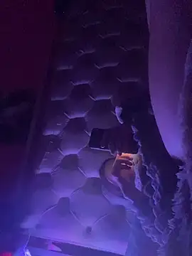 Flossy Vettie online show from 02.26.25