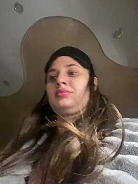 Flossy Vettie online show from 02.28.25