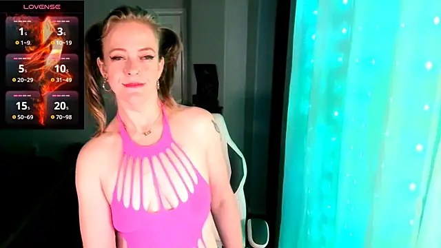 britteebee online show from 10.08.25