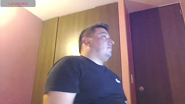 Snapshot of antonycruz chatting on 02.24.26 antonycruz online show from 02.24.26