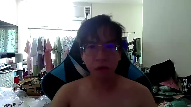 Snapshot of charlie_xdd chatting on 05.31.26 charlie xdd online show from 05.31.26