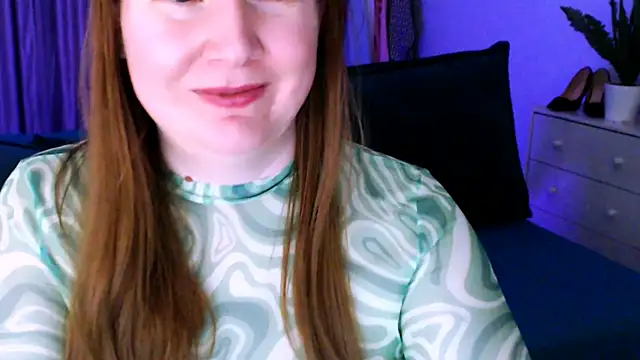 Snapshot of GoddessLara chatting on 12.23.24 GoddessLara online show from 12.23.24