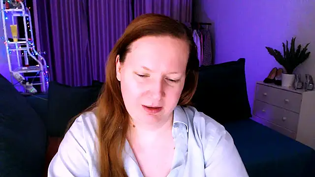 Snapshot of GoddessLara chatting on 12.29.24 GoddessLara online show from 12.29.24