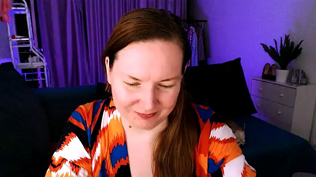 Snapshot of GoddessLara chatting on 01.30.25 GoddessLara online show from 01.30.25