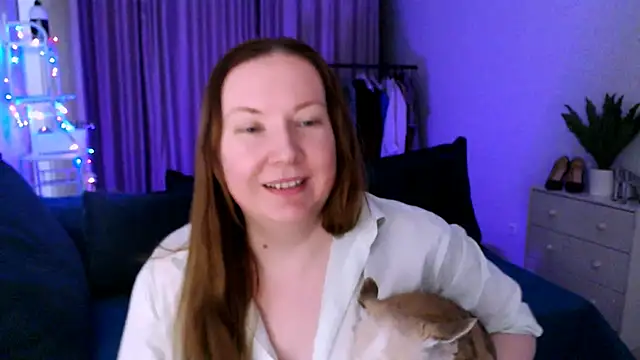 Snapshot of GoddessLara chatting on 03.15.25 GoddessLara online show from 03.15.25