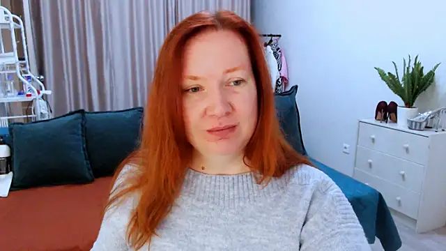 Snapshot of GoddessLara chatting on 09.14.25 GoddessLara online show from 09.14.25