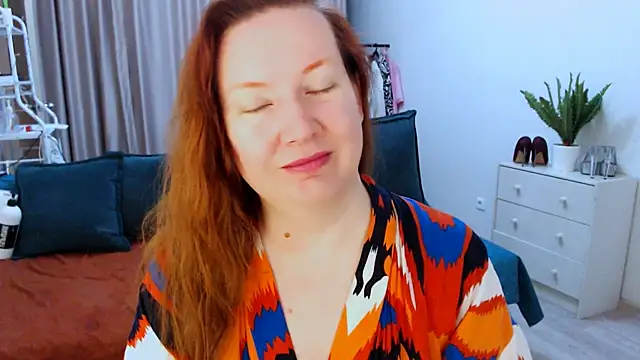 Snapshot of GoddessLara chatting on 10.22.25 GoddessLara online show from 10.22.25