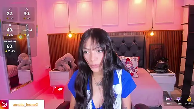 AMELIELEONE online show from 11.15.25