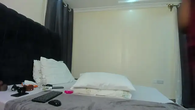 Naughty Linda online show from 02.03.25