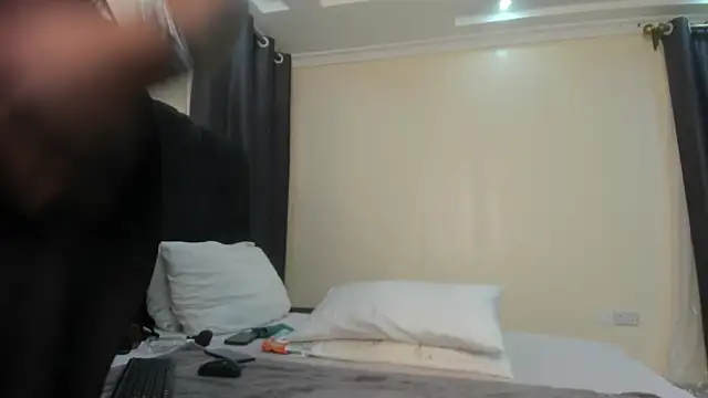 Naughty Linda online show from 02.05.25