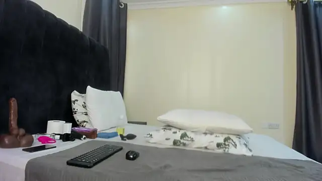 Naughty Linda online show from 02.17.25