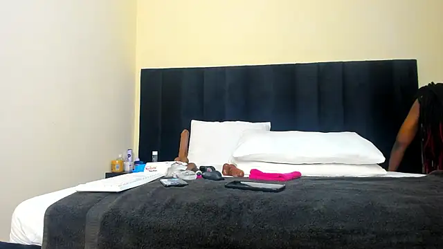 Naughty Linda online show from 03.11.25