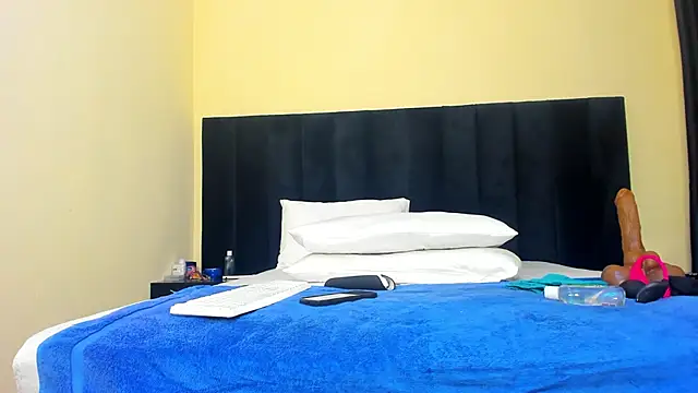 Naughty Linda online show from 03.20.25