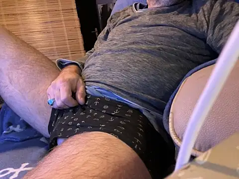 Snapshot of translove chatting on 10.03.25 translove online show from 10.03.25