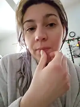 Snapshot of ScarletCallings420 chatting on 12.22.24 ScarletCallings420 online show from 12.22.24