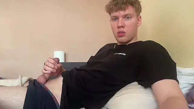 sexybooii6968 online show from 10.25.25