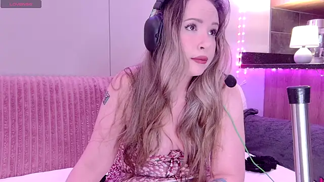 ScarletCarnal online show from 10.25.25