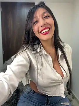MiaJones21 online show from 07.27.26
