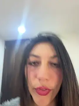 MiaJones21 online show from 07.31.26