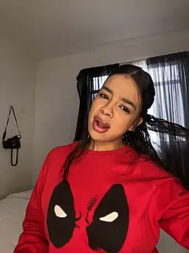 trianawhite online show from 10.14.25