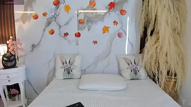 hannahill69 online show from 10.21.25