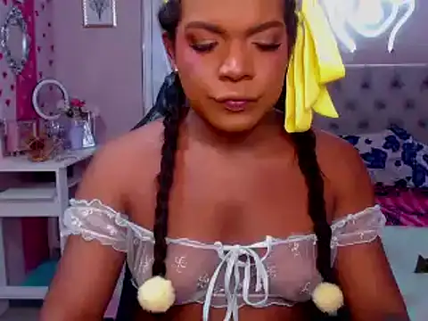 Snapshot of alexa_rodriicum chatting on 10.18.25 alexa rodriicum online show from 10.18.25