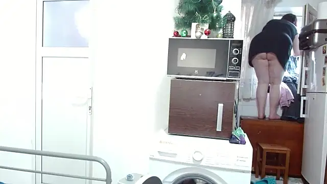 Snapshot of RidemerafSuzana chatting on 10.24.25 RidemerafSuzana online show from 10.24.25