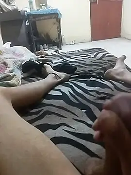 Snapshot of 001HENRYAlejandro chatting on 10.30.25 001HENRYAlejandro online show from 10.30.25