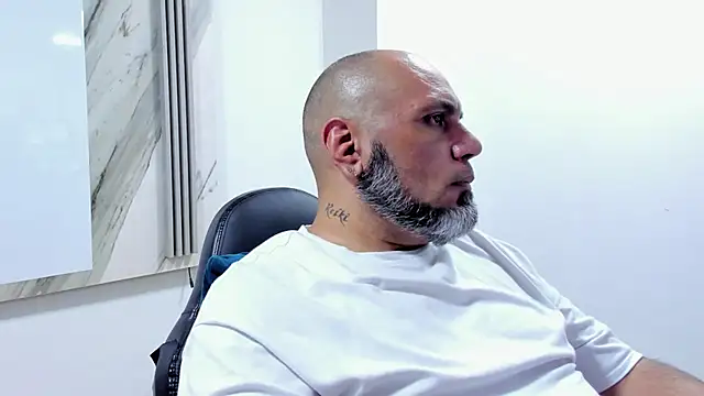 Myke Miller  online show from 01.08.25