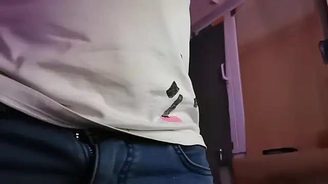 Snapshot of Lucas1andOnly4Girl chatting on 10.31.25 Lucas1andOnly4Girl online show from 10.31.25