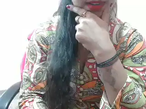 LovingPihu online show from 01.31.25